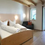 Kneisl Apartmán *